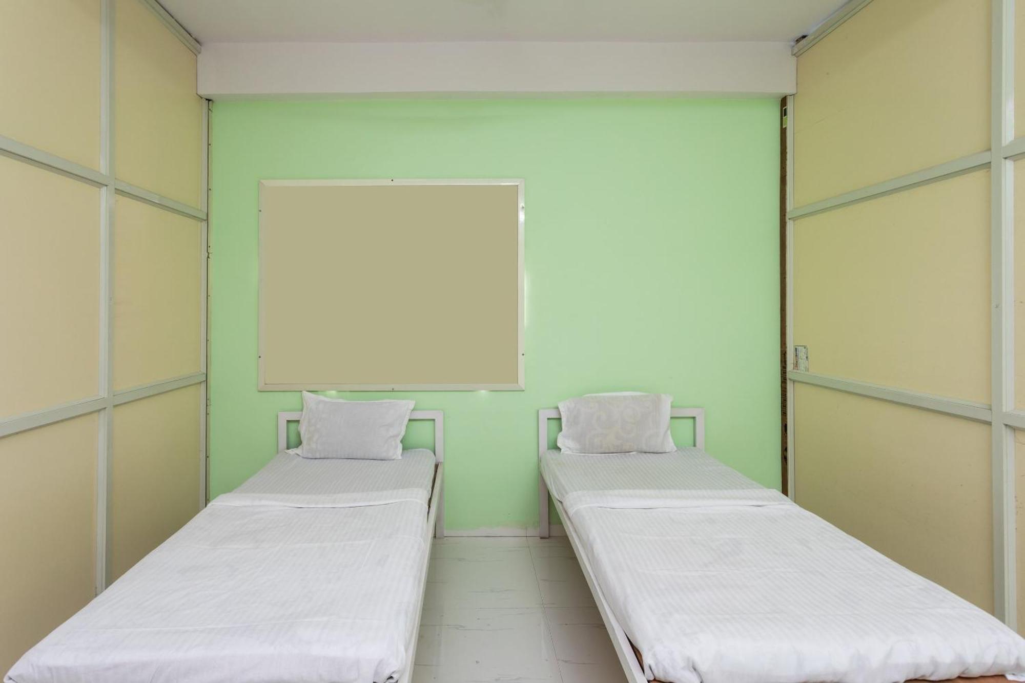 Spot On Hotel Sawera Індаур Екстер'єр фото